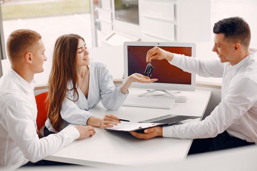 Equipo de consultores inmobiliarios